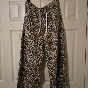 Sold GAP Leopard Print Barrel Pull On Jeans